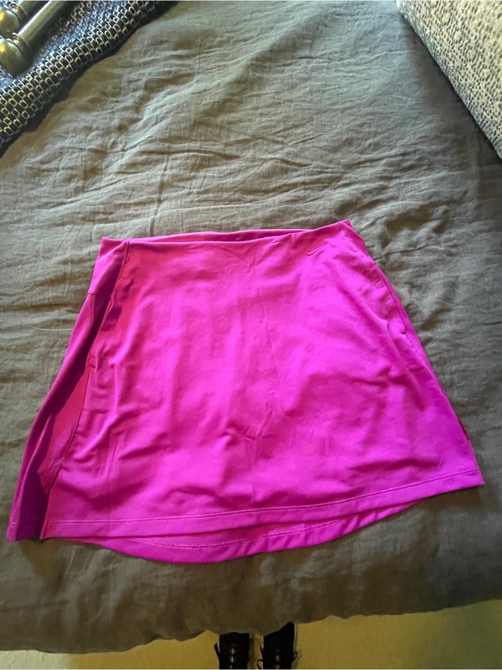 Nike Fuchsia Golf/Athleisure Skort - XL - Picture 2 of 12